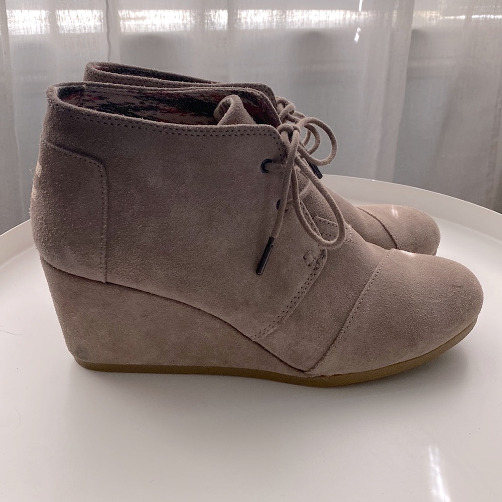 Tom’s suede wedge booties